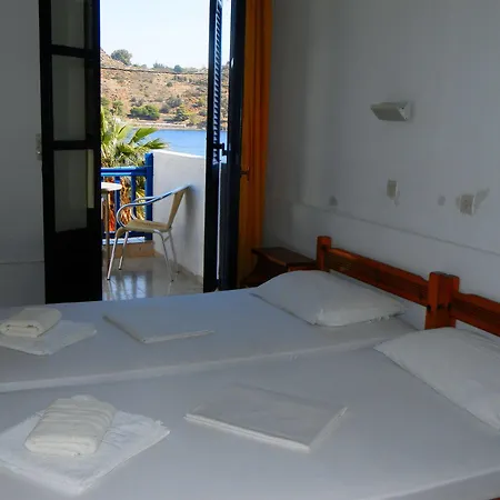 Delfini 2* Patmos Town