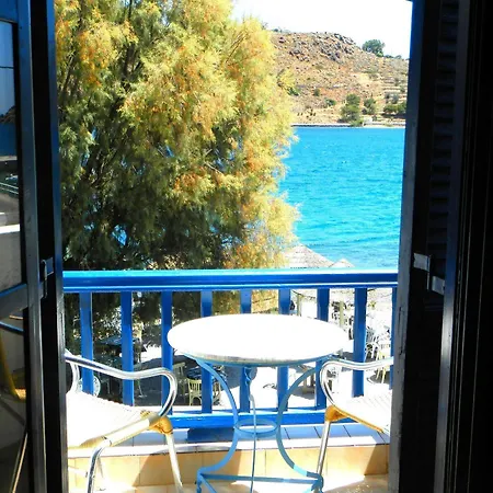 Delfini 2* Patmos Town