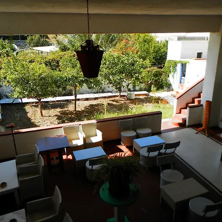 Hotel Delfini Patmos Town